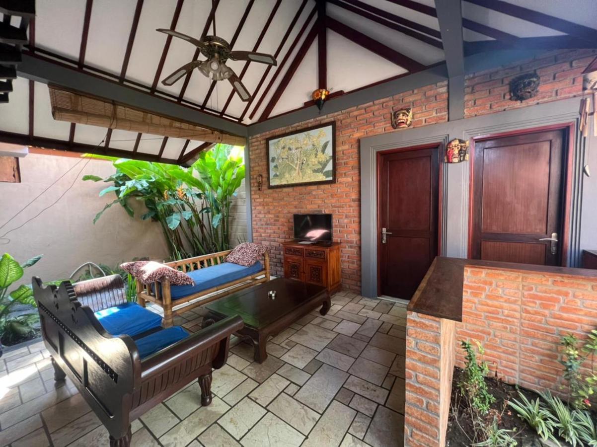 Wikarmas Villa Sanur Esterno foto